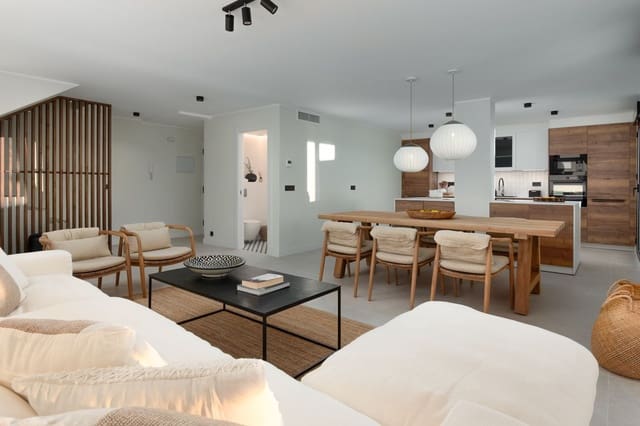 3 makuuhuone Kattohuoneisto myytävänä paikassa Torrequebrada, Benalmádena - 840 000 € (Ref: 9456115)