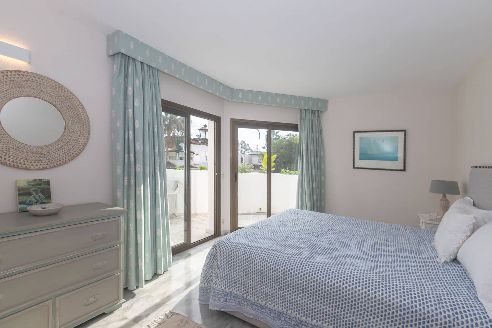 3 bedroom Apartment for sale in Elviria - € 795,000 (Ref: 9456117)