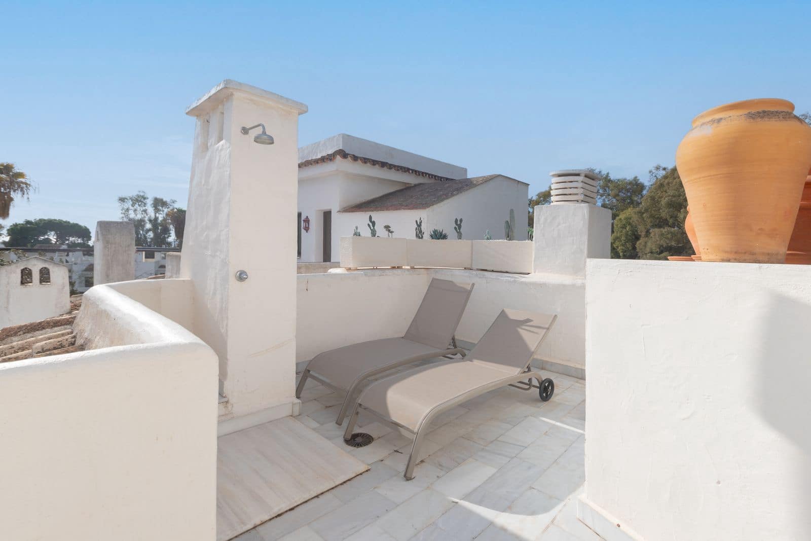 3 bedroom Apartment for sale in Elviria - € 795,000 (Ref: 9456117)