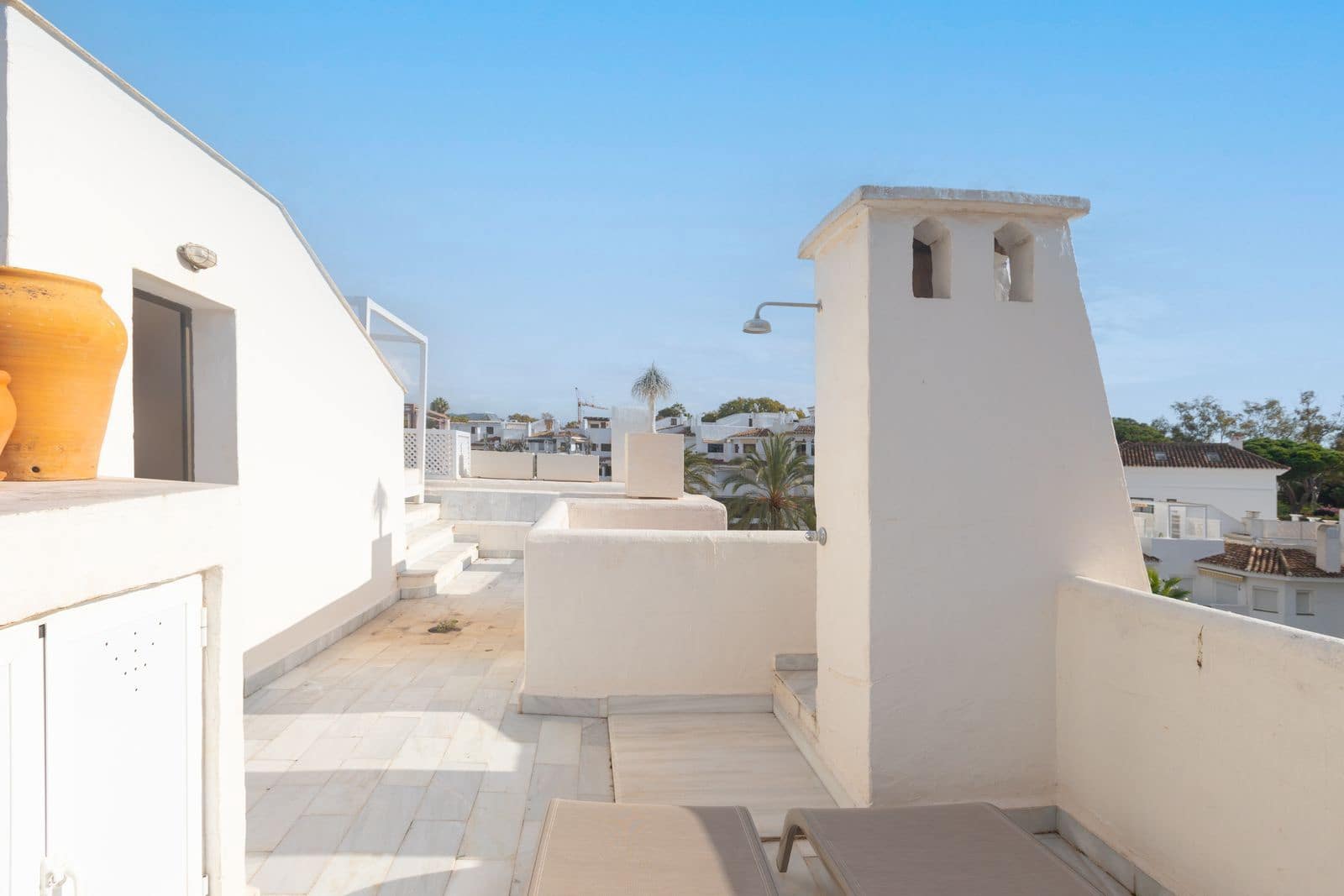 3 bedroom Apartment for sale in Elviria - € 795,000 (Ref: 9456117)