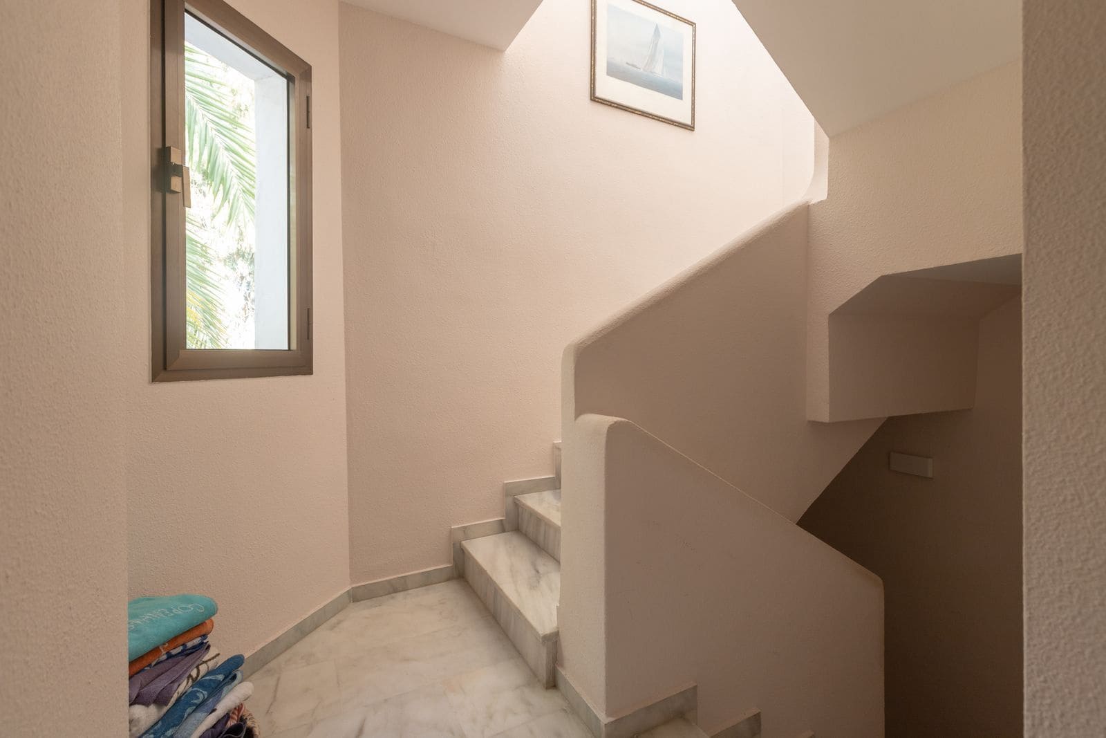 3 bedroom Apartment for sale in Elviria - € 795,000 (Ref: 9456117)