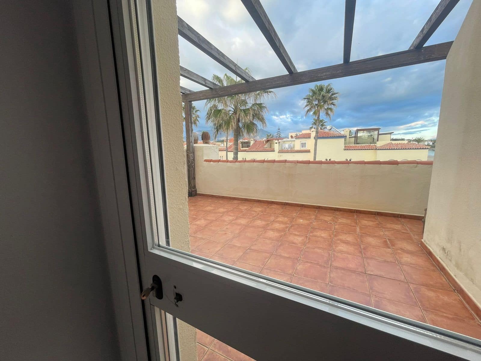 Casa de 4 habitaciones en Casares en venta - 550.000 € (Ref: 9468338)