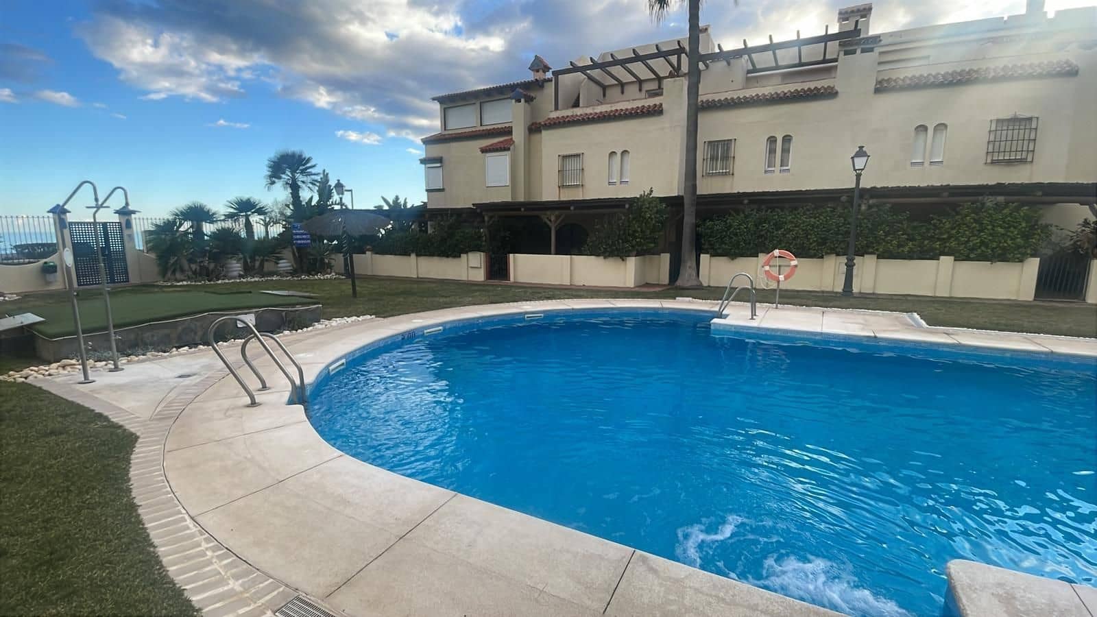 Casa de 4 habitaciones en Casares en venta - 550.000 € (Ref: 9468338)