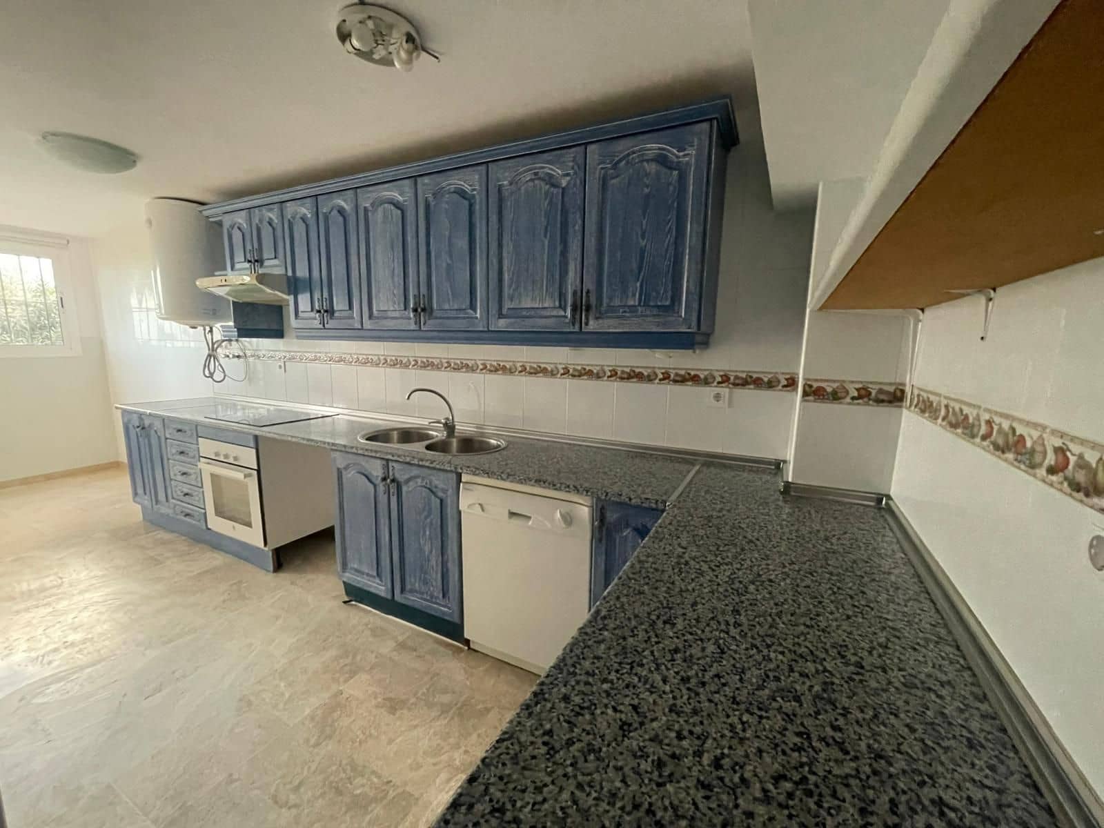Casa de 4 habitaciones en Casares en venta - 550.000 € (Ref: 9468338)