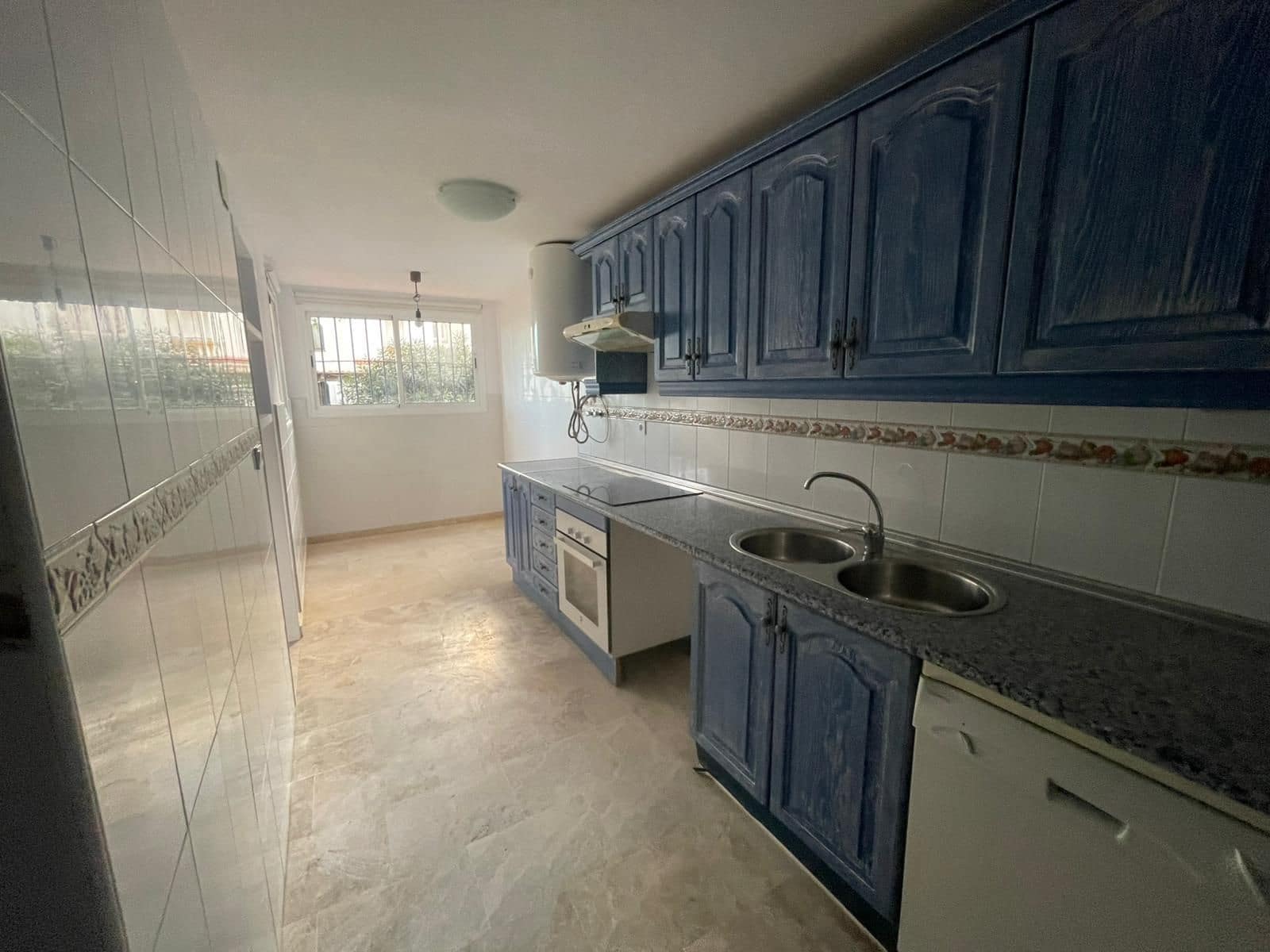 Casa de 4 habitaciones en Casares en venta - 550.000 € (Ref: 9468338)