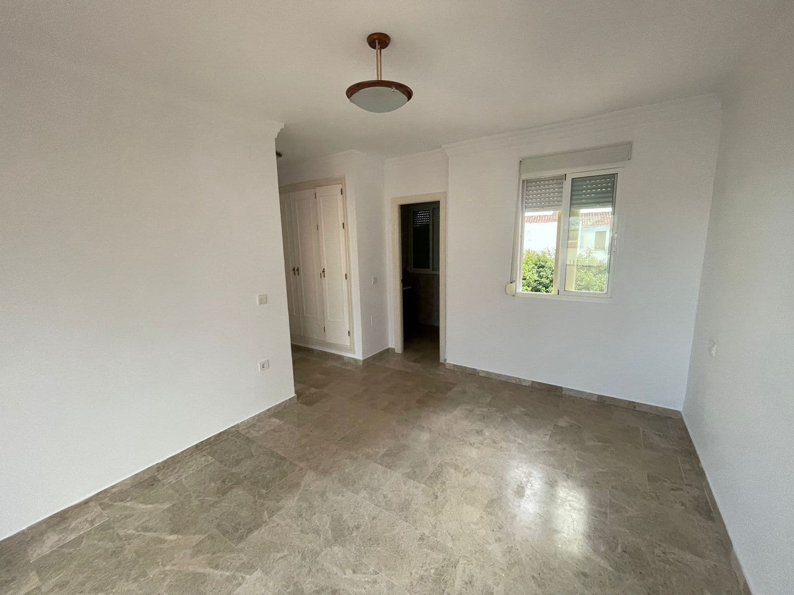 Casa de 4 habitaciones en Casares en venta - 550.000 € (Ref: 9468338)