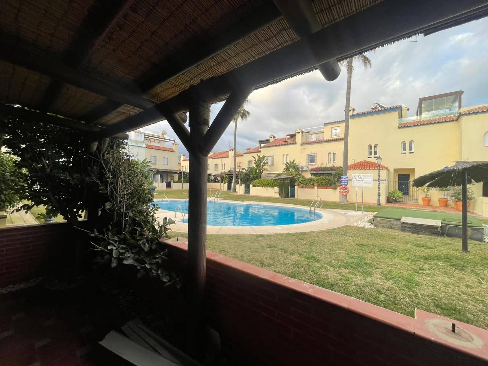 Casa de 4 habitaciones en Casares en venta - 550.000 € (Ref: 9468338)