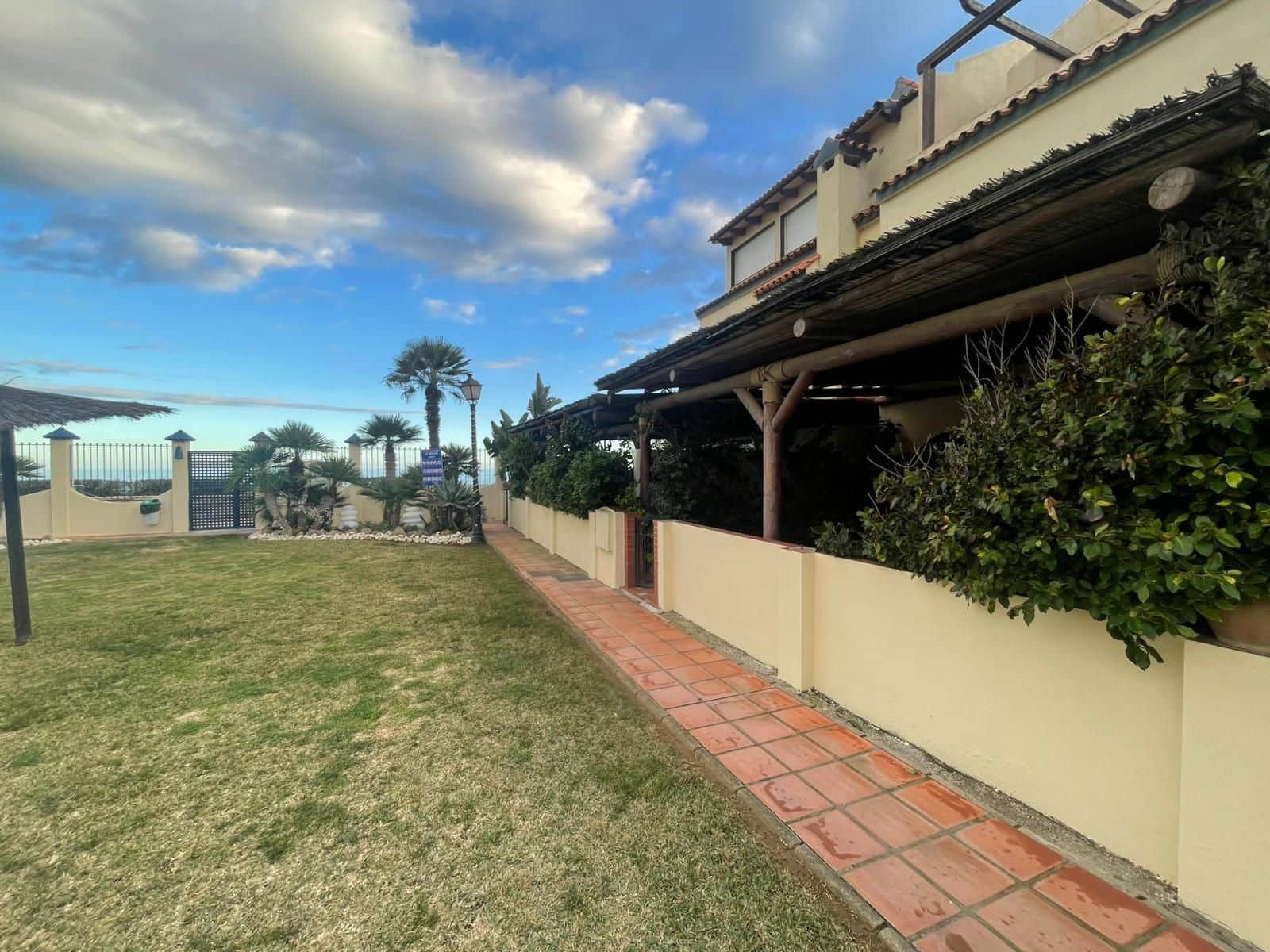 Casa de 4 habitaciones en Casares en venta - 550.000 € (Ref: 9468338)