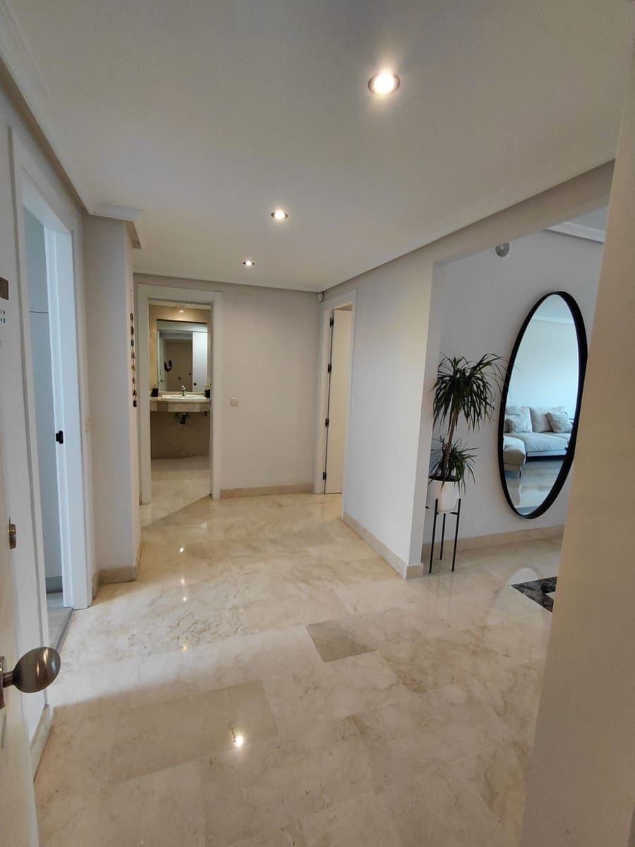 2 makuuhuone Huoneisto myytävänä paikassa Marbella - 540 000 € (Ref: 9468339)