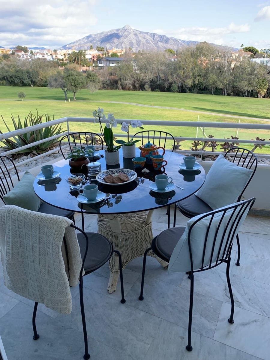 3 bedroom Apartment for sale in San Pedro de Alcantara - € 650,000 (Ref: 9468340)