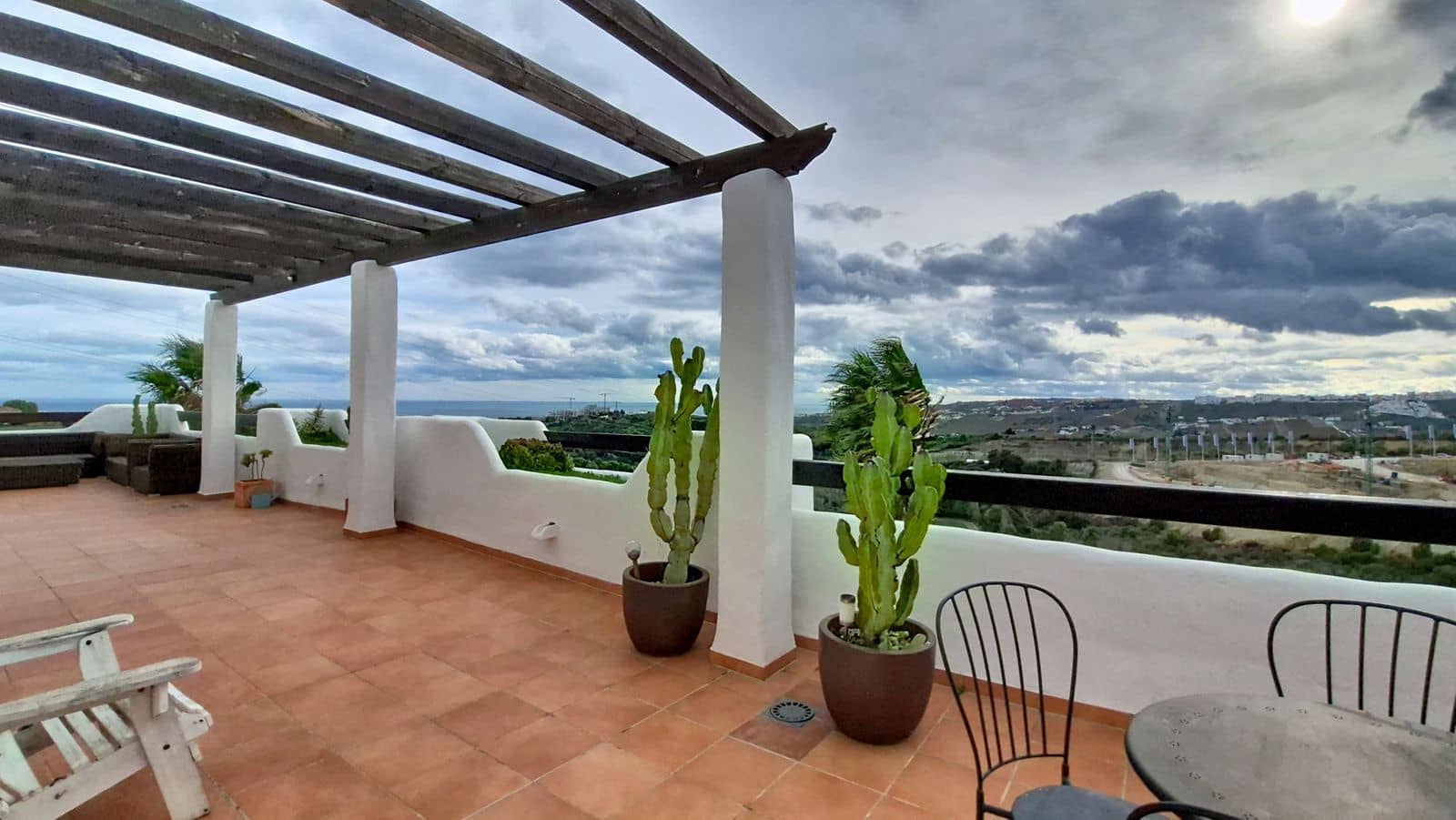 4 sovrum Takvåning till salu i Casares - 440 000 € (Ref: 9468345)