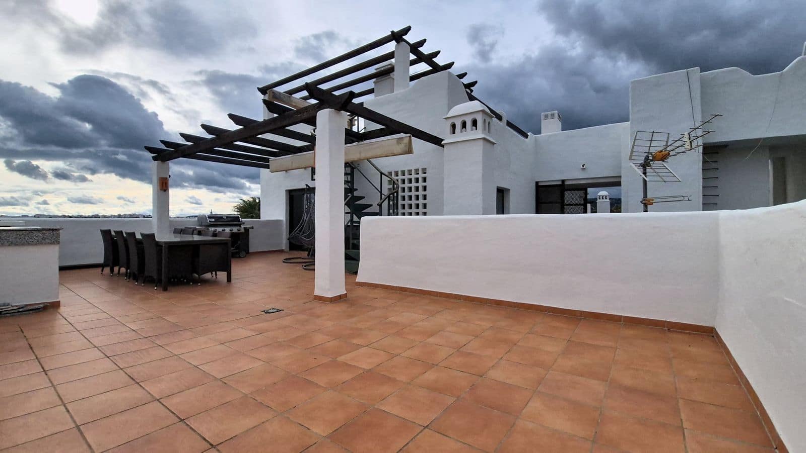 4 sovrum Takvåning till salu i Casares - 440 000 € (Ref: 9468345)