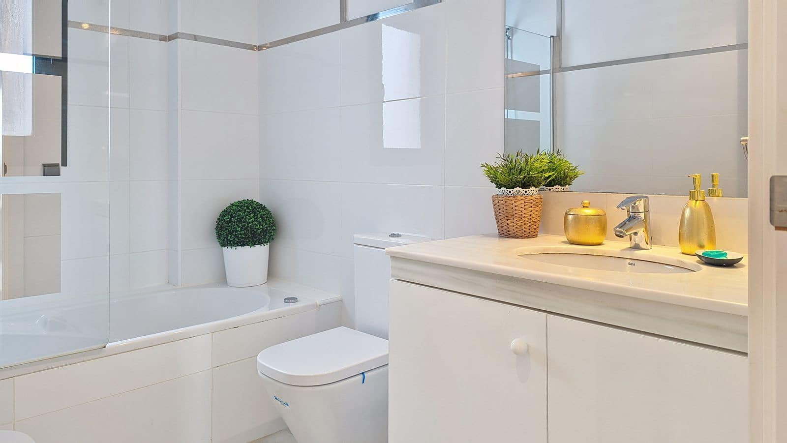 4 sovrum Takvåning till salu i Casares - 440 000 € (Ref: 9468345)