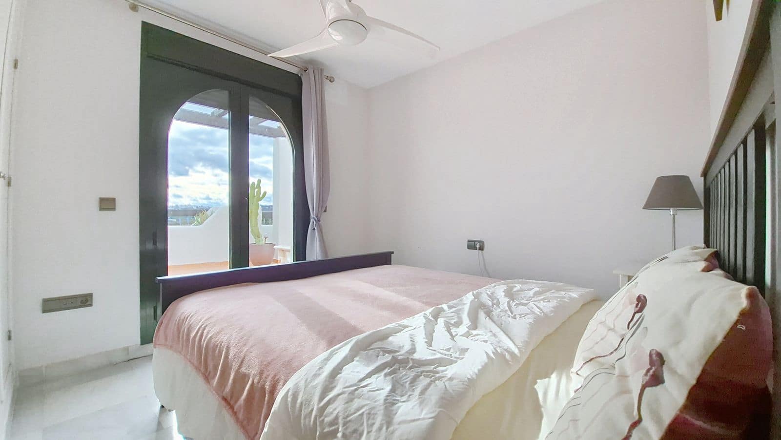 4 sovrum Takvåning till salu i Casares - 440 000 € (Ref: 9468345)