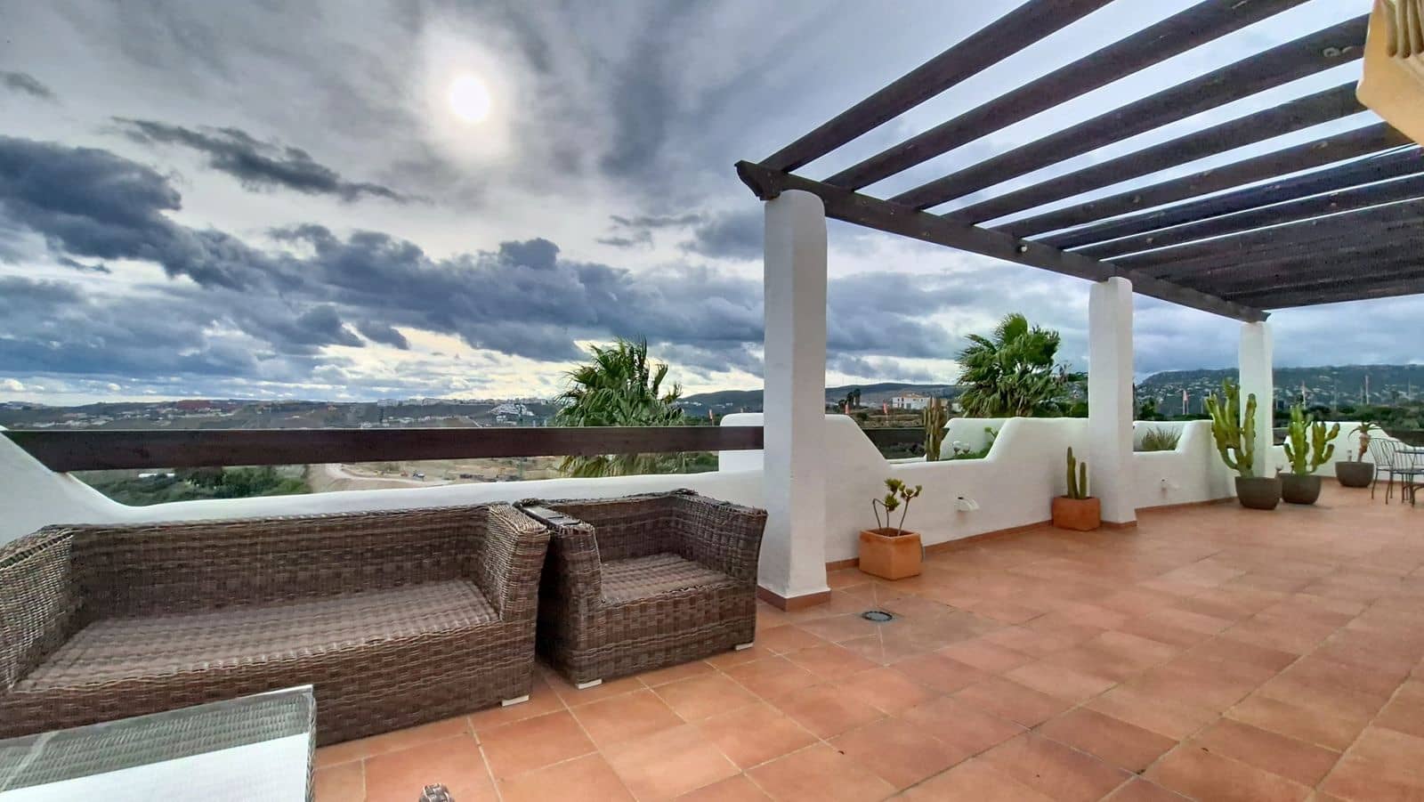 4 sovrum Takvåning till salu i Casares - 440 000 € (Ref: 9468345)