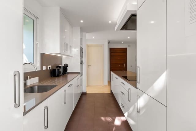 Apartamento de 2 habitaciones en Casares en venta - 375.000 € (Ref: 9468348)