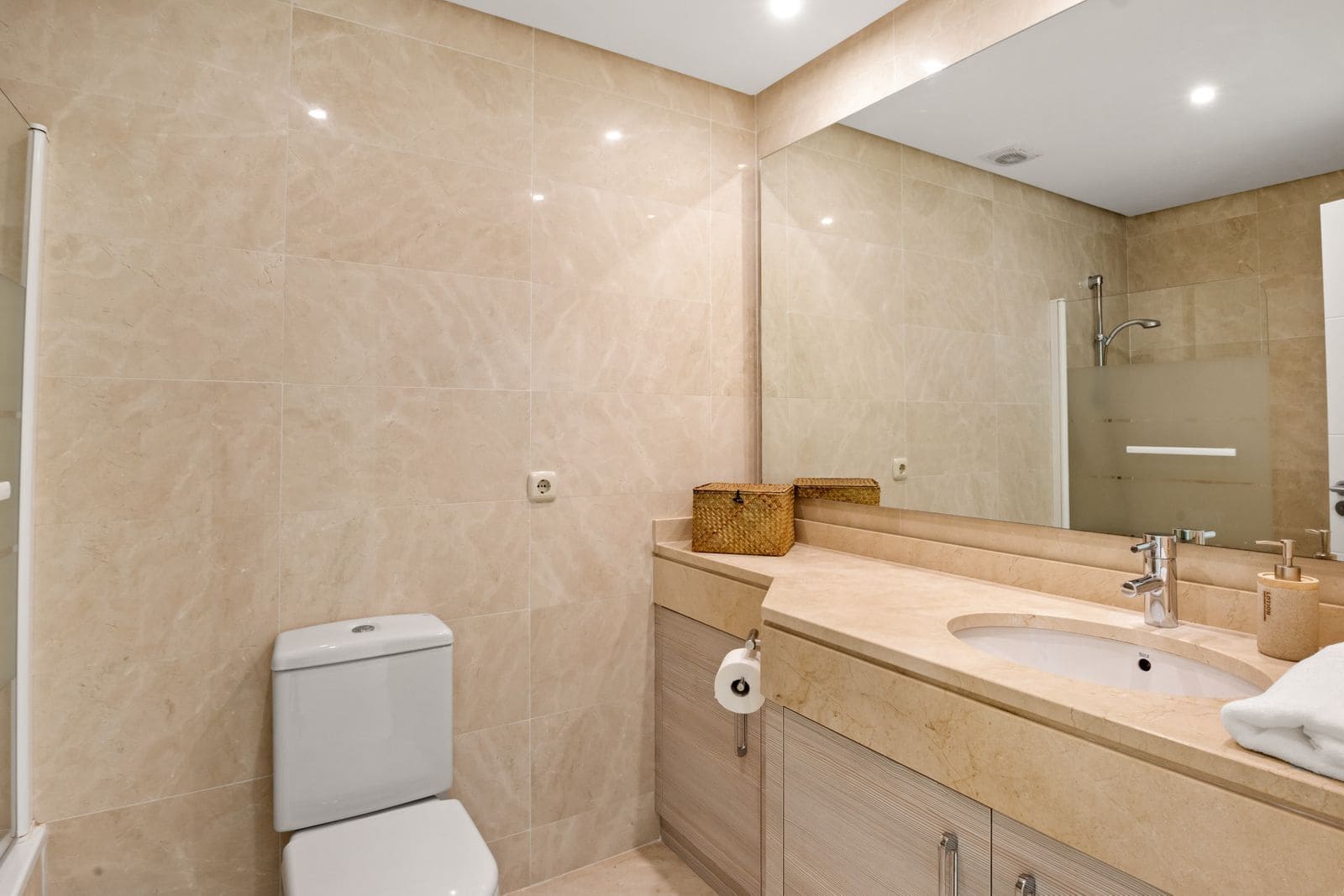 Apartamento de 2 habitaciones en Casares en venta - 375.000 € (Ref: 9468348)