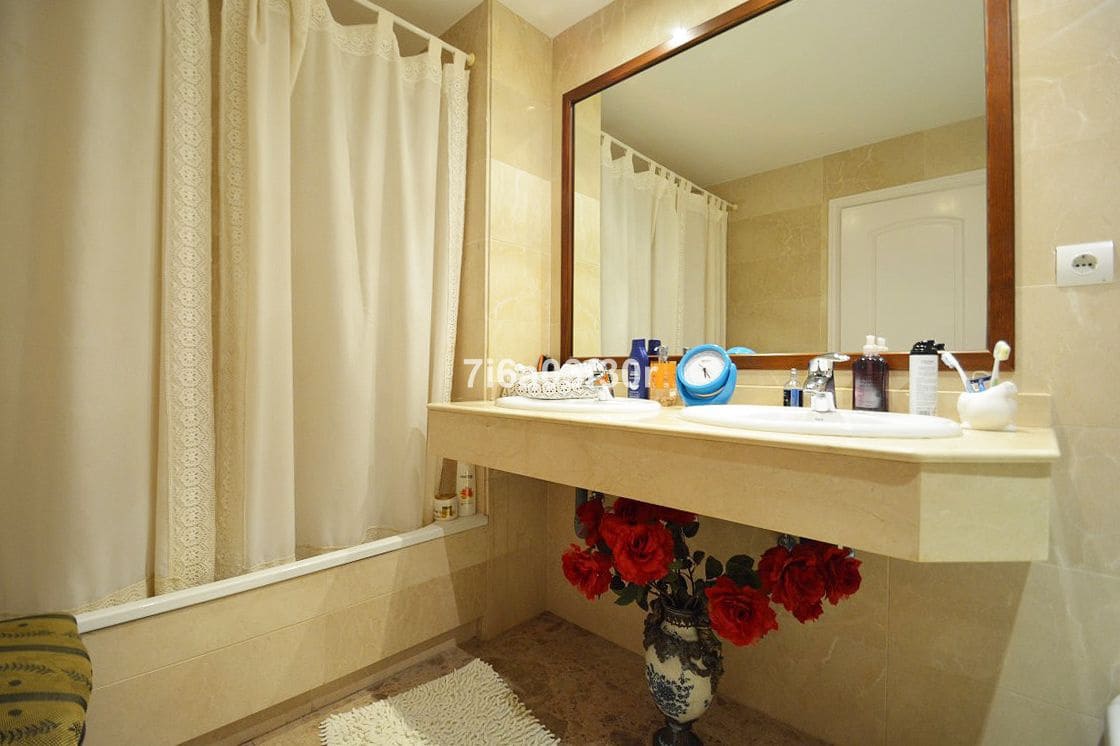 Apartamento de 3 habitaciones en San Pedro de Alcantara en venta - 490.000 € (Ref: 9468350)