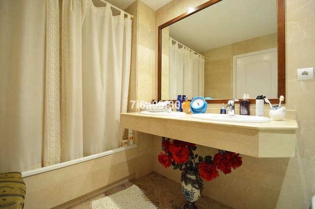 Apartamento de 3 habitaciones en San Pedro de Alcantara, Marbella en venta - 490.000 € (Ref: 9468350)