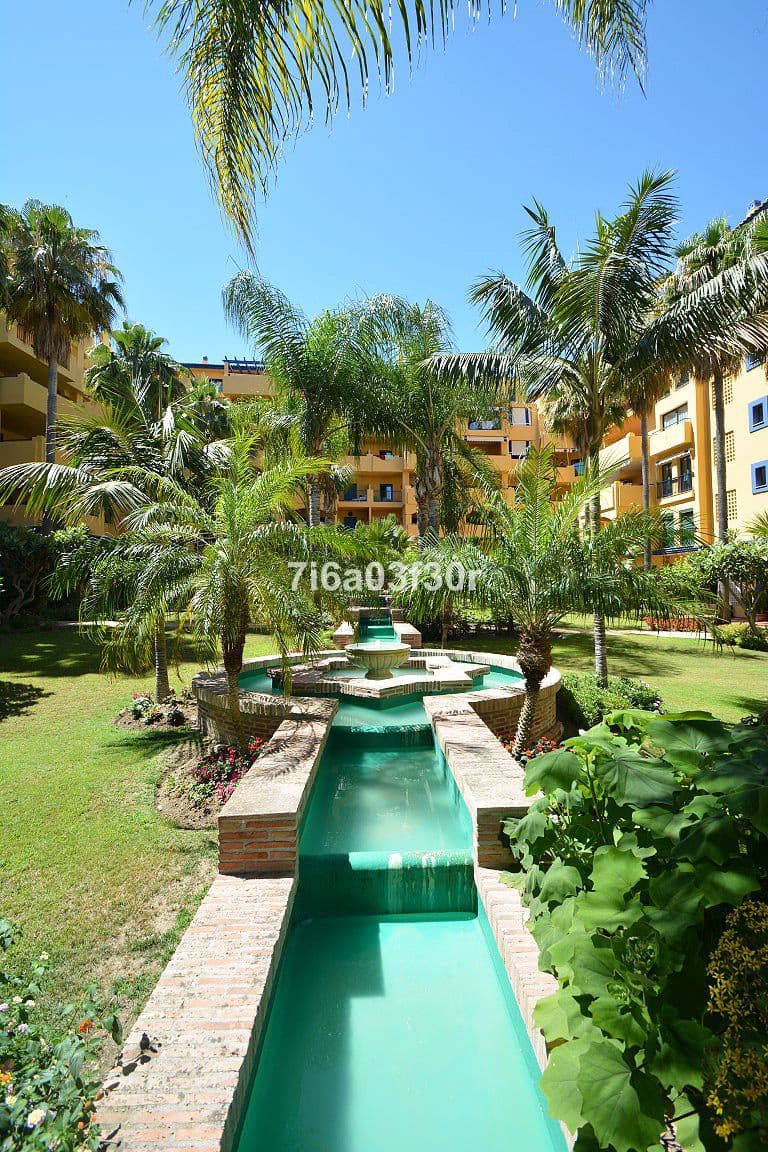 Apartamento de 3 habitaciones en San Pedro de Alcantara en venta - 490.000 € (Ref: 9468350)