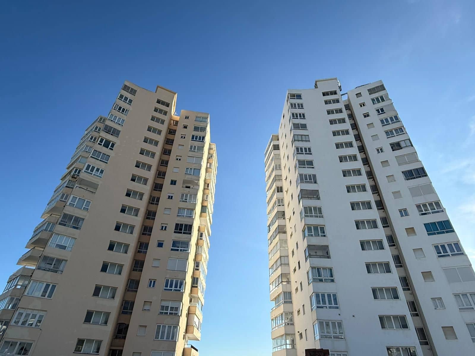 2 soveværelse Lejlighed til salg i Torreguadiaro - € 410.000 (Ref: 9468351)