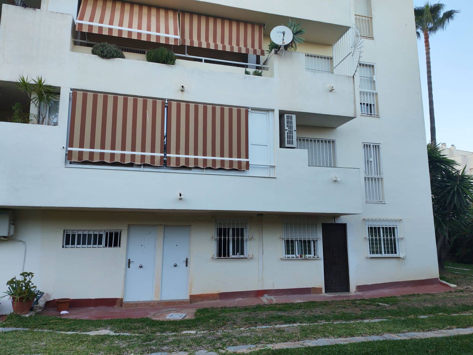 5 bedroom Apartment for sale in Marbella - € 365,000 (Ref: 9468352)