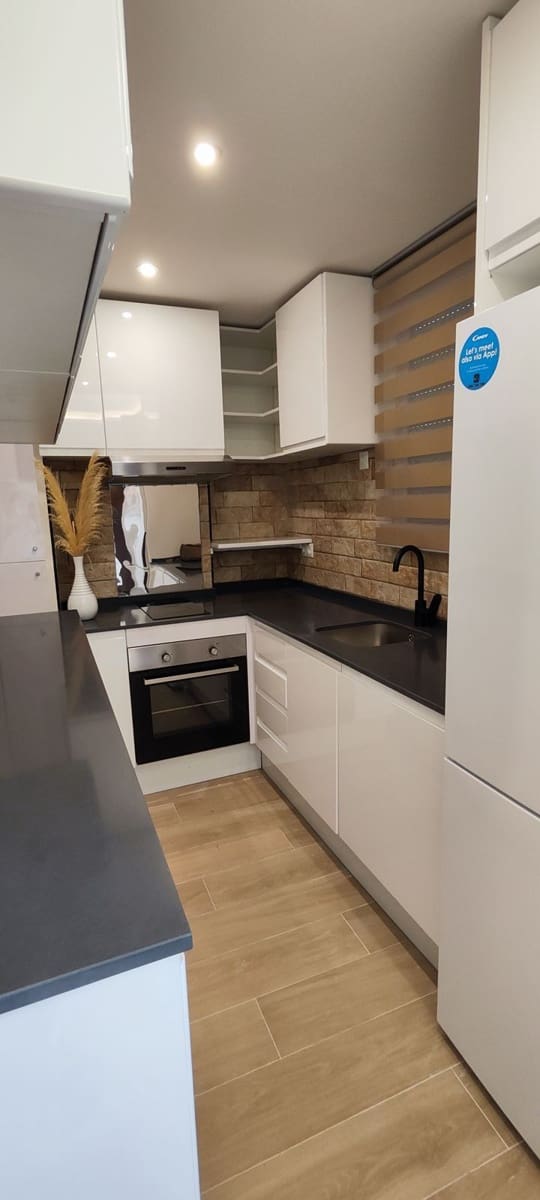 5 bedroom Apartment for sale in Marbella - € 365,000 (Ref: 9468352)