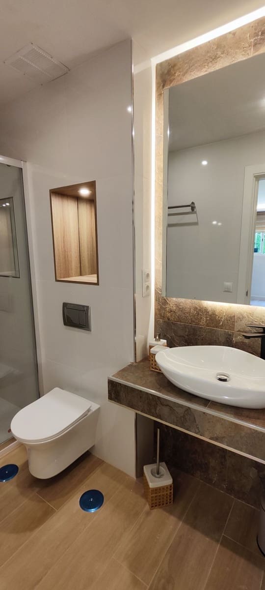 5 bedroom Apartment for sale in Marbella - € 365,000 (Ref: 9468352)