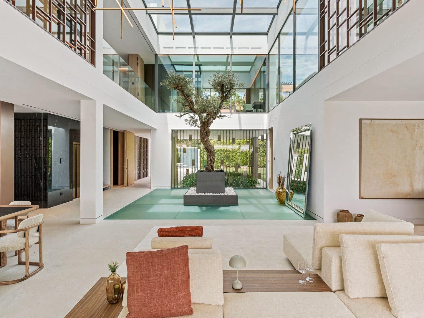 5 bedroom Villa for sale in Golden Mile - € 9,500,000 (Ref: 9468353)