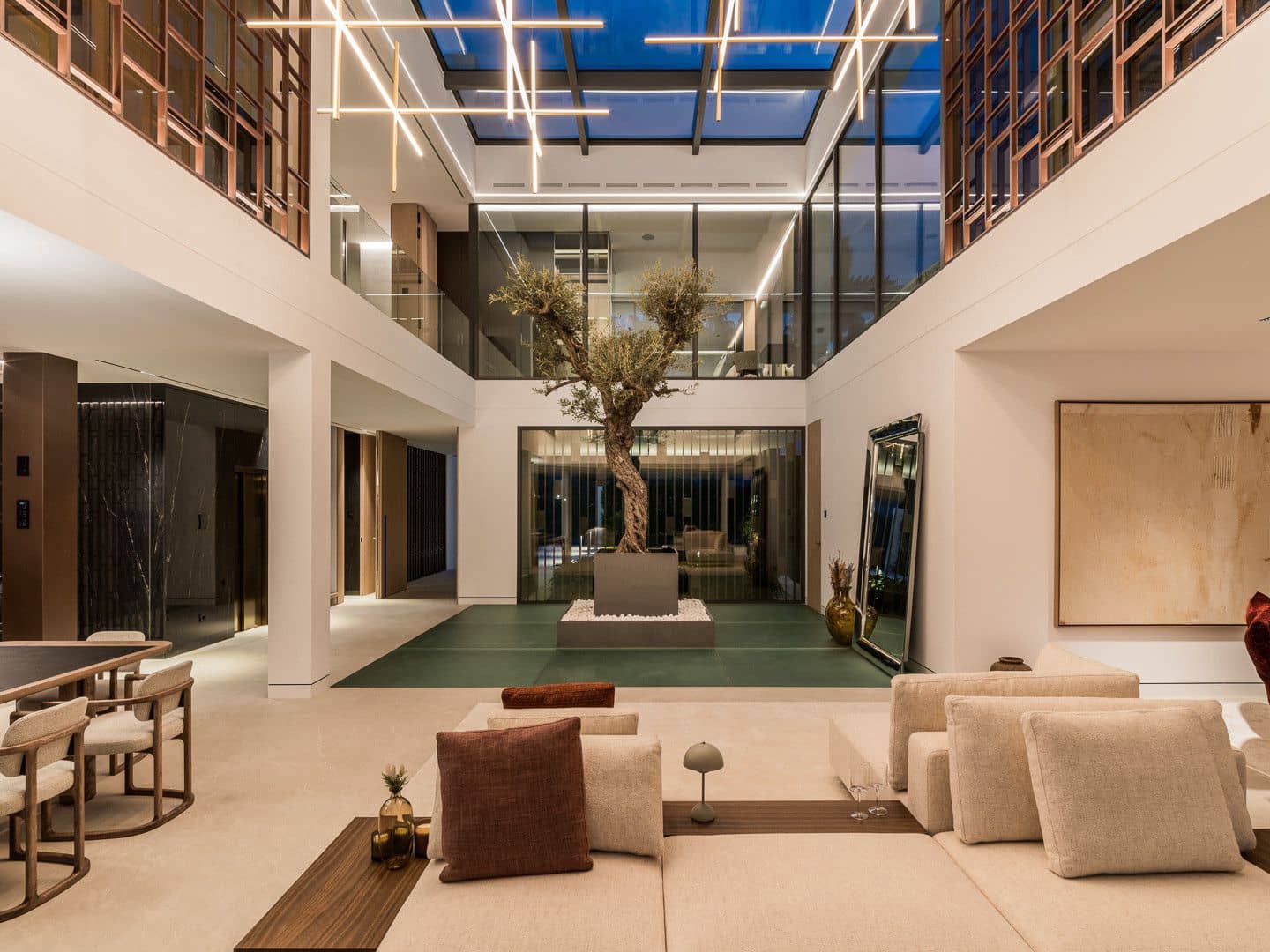 5 bedroom Villa for sale in Golden Mile - € 9,500,000 (Ref: 9468353)