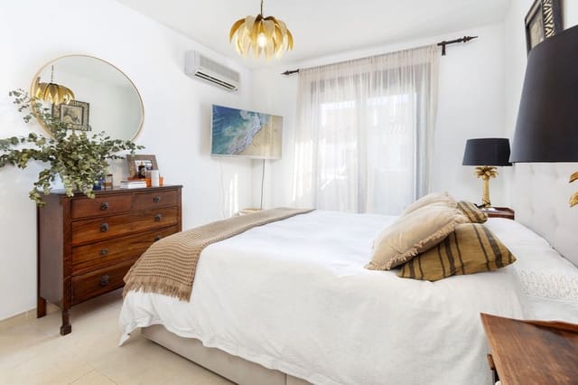 Apartamento de 3 habitaciones en Nueva Andalucia, Marbella en venta - 580.000 € (Ref: 9468354)