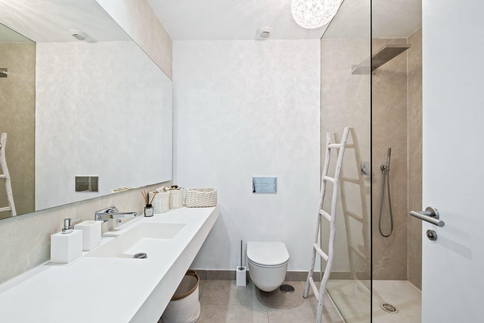 Apartamento de 2 habitaciones en La Quinta en venta - 950.000 € (Ref: 9468359)