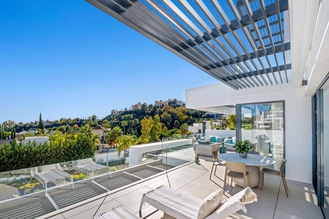 Apartamento de 2 habitaciones en La Quinta, Benahavís en venta - 950.000 € (Ref: 9468359)