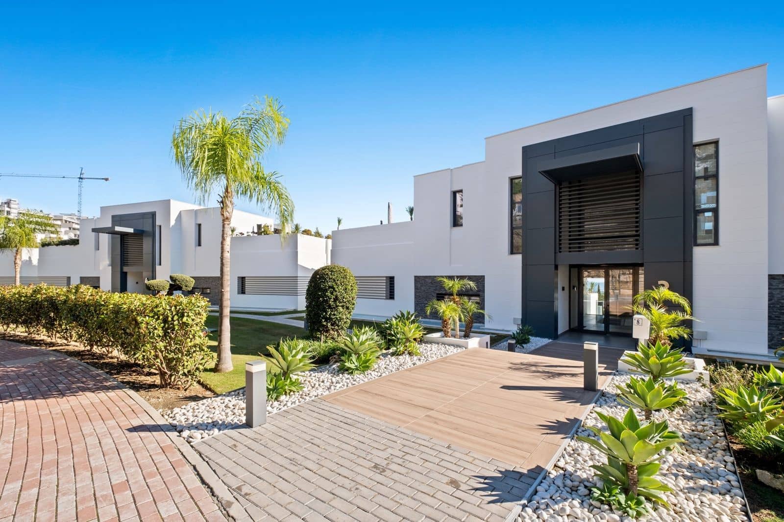 Apartamento de 2 habitaciones en La Quinta en venta - 950.000 € (Ref: 9468359)