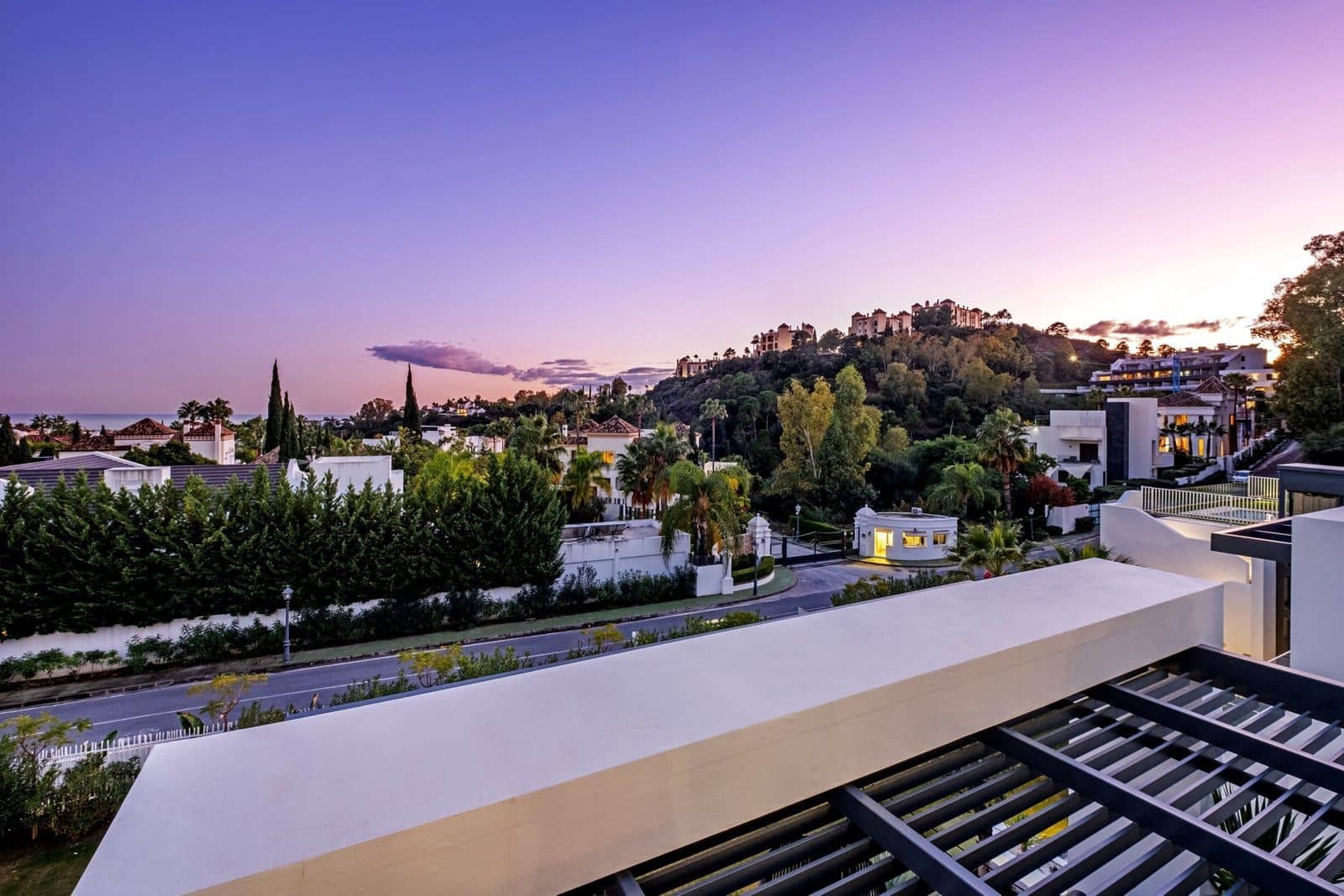 Apartamento de 2 habitaciones en La Quinta en venta - 950.000 € (Ref: 9468359)