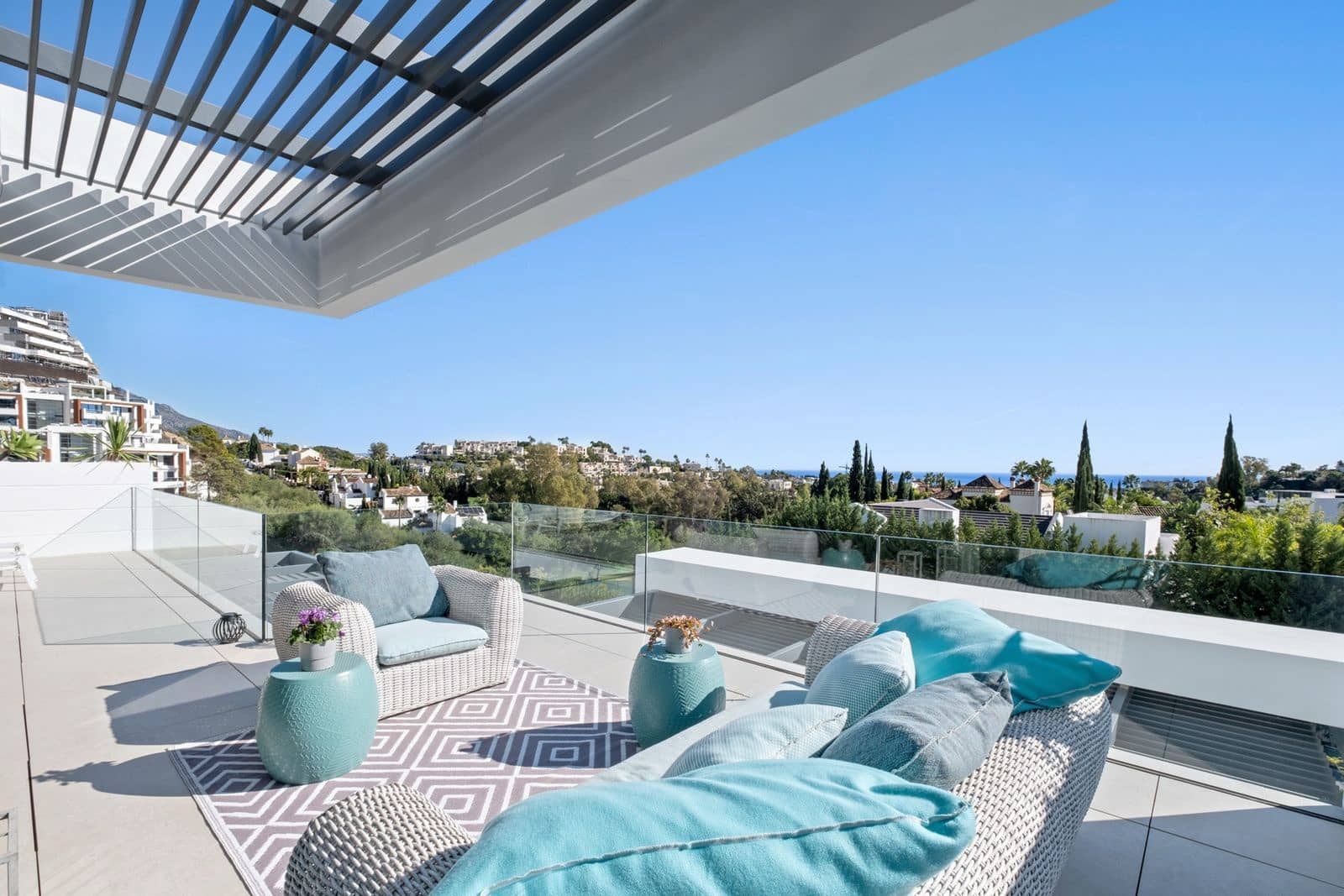 Apartamento de 2 habitaciones en La Quinta en venta - 950.000 € (Ref: 9468359)