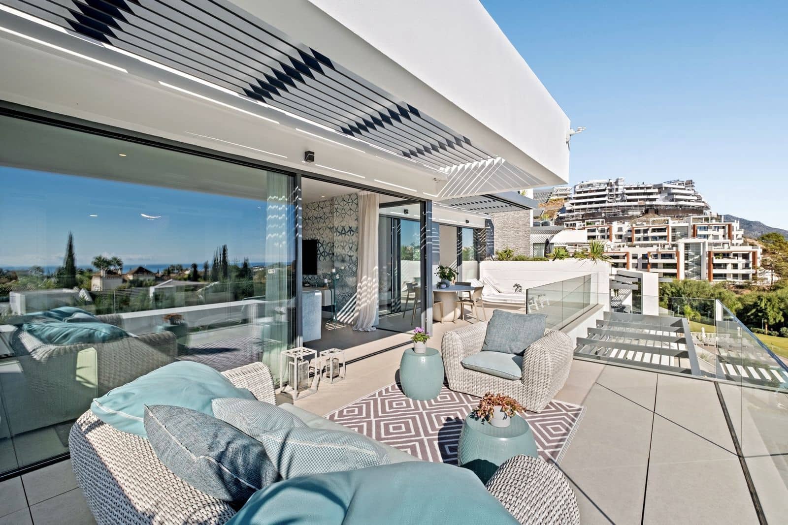 Apartamento de 2 habitaciones en La Quinta en venta - 950.000 € (Ref: 9468359)