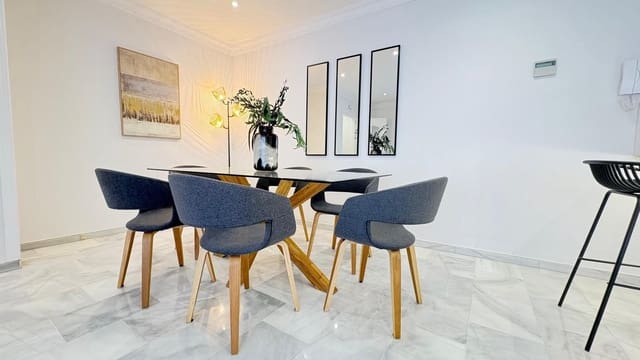 Apartamento de 2 habitaciones en Marbella en venta - 465.000 € (Ref: 9468360)