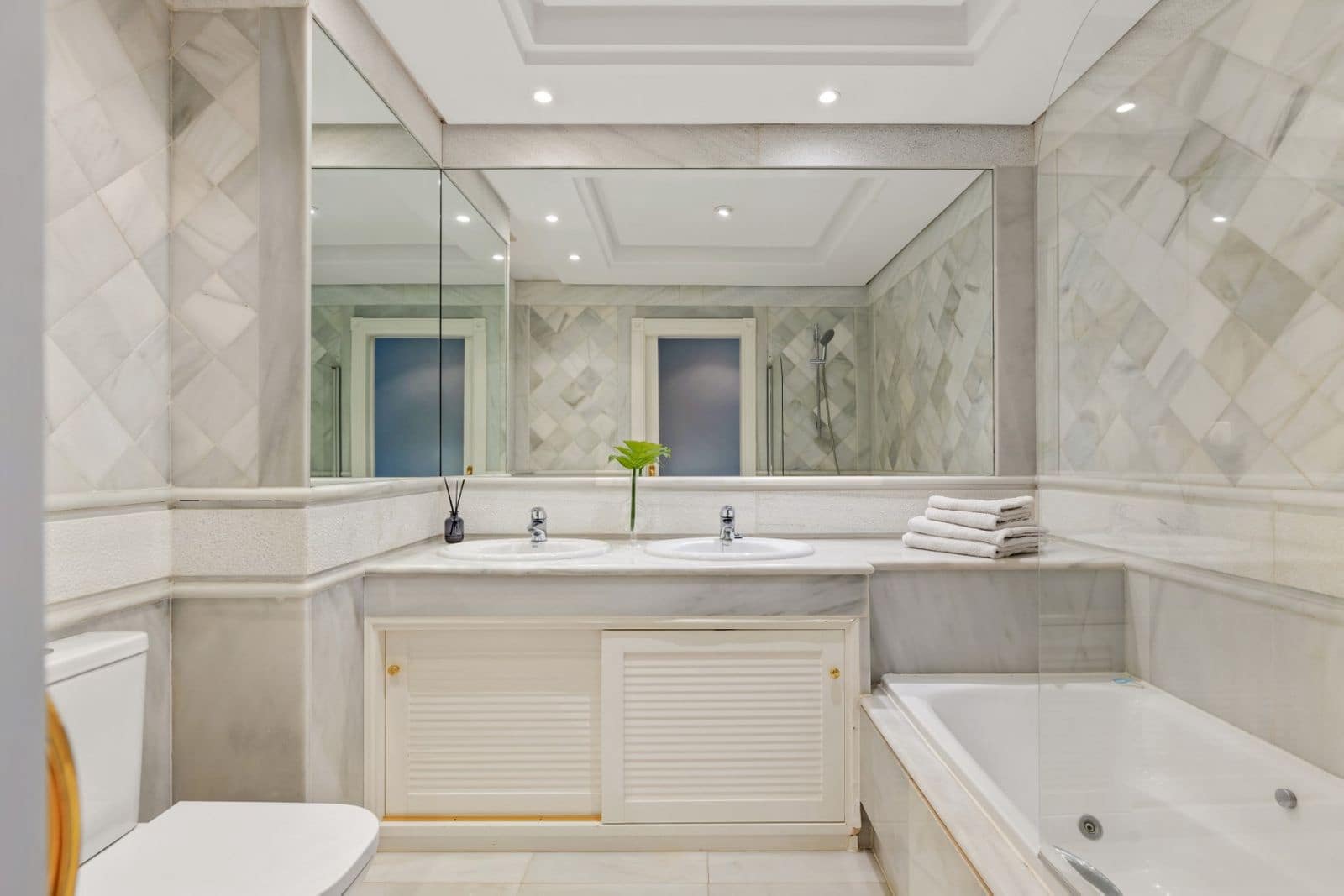 2 quarto Apartamento para venda em Golden Mile - 1 210 000 € (Ref: 9468367)