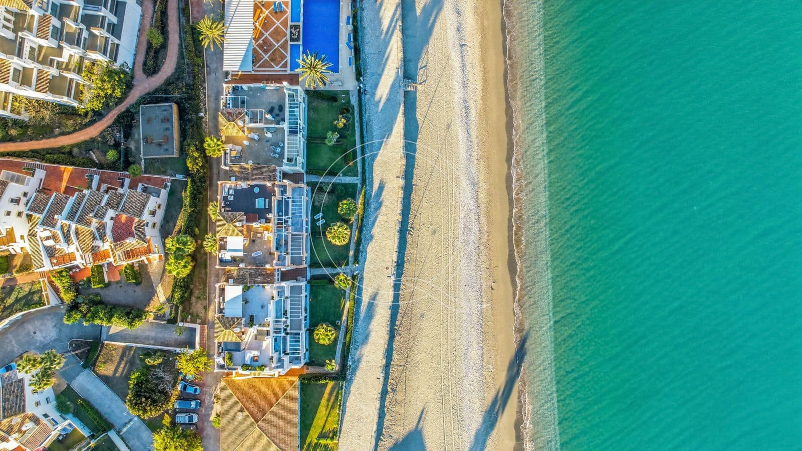 3 bedroom Apartment for sale in Estepona - € 849,000 (Ref: 9468370)