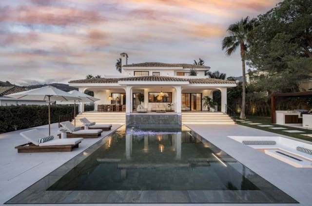 Chalet de 5 habitaciones en Nueva Andalucia, Marbella en venta - 5.350.000 € (Ref: 9468374)