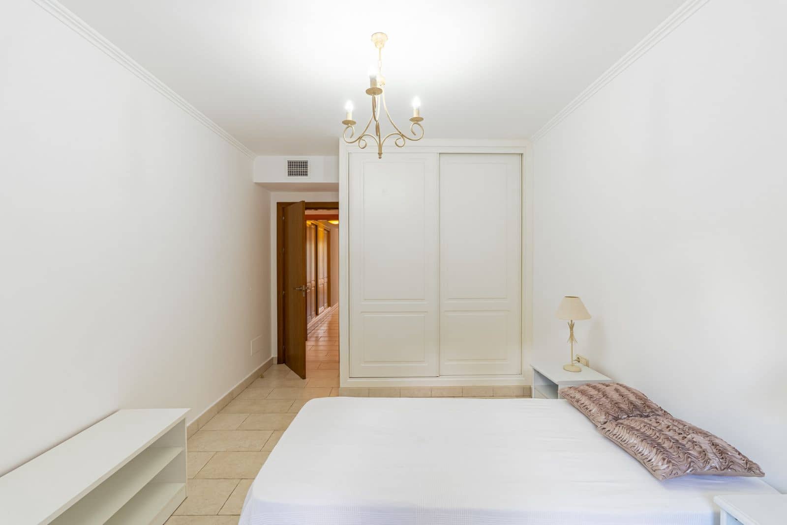 2 soverom Leilighet til salgs i Benahavis - € 455 000 (Ref: 9468383)