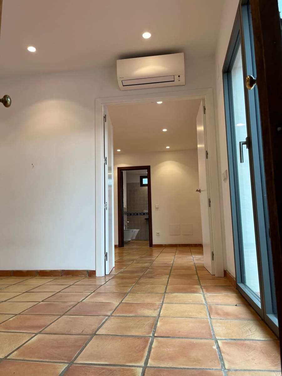 3 sypialnia Willa na sprzedaż w Marbella - 1 680 000 € (Ref: 9468385)