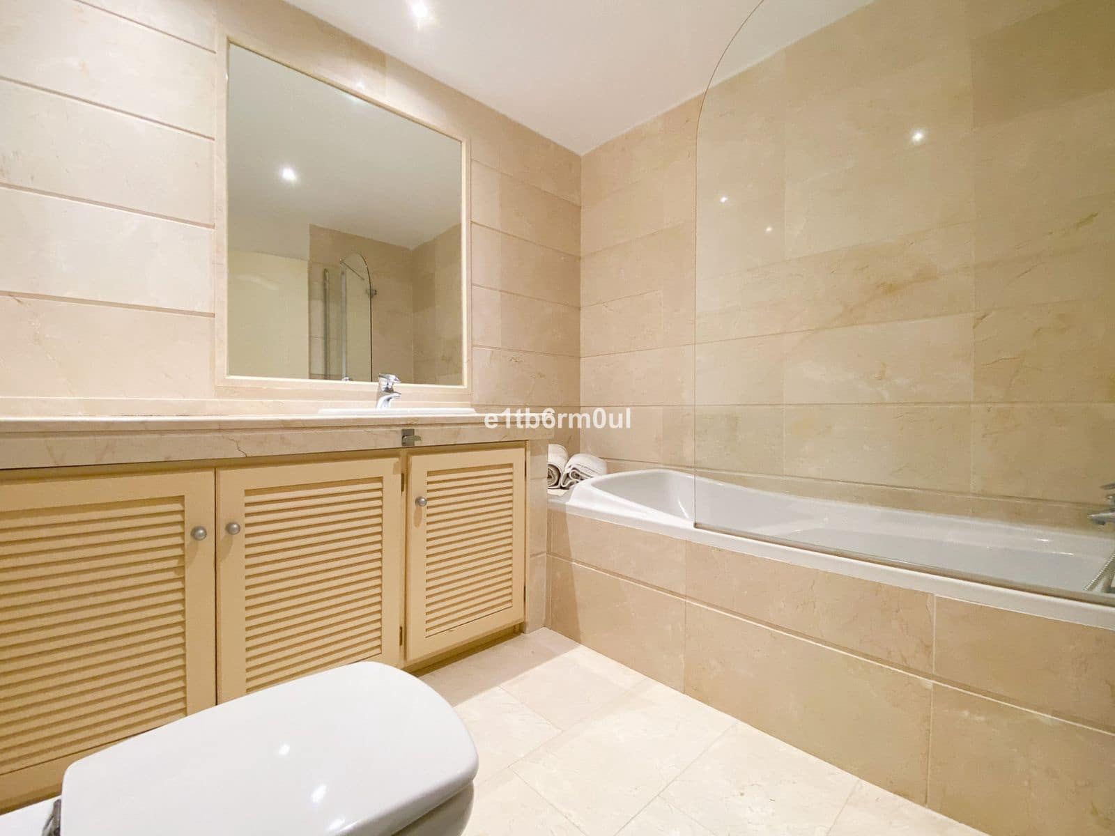 2 makuuhuone Huoneisto myytävänä paikassa Nueva Andalucia - 875 000 € (Ref: 9468386)