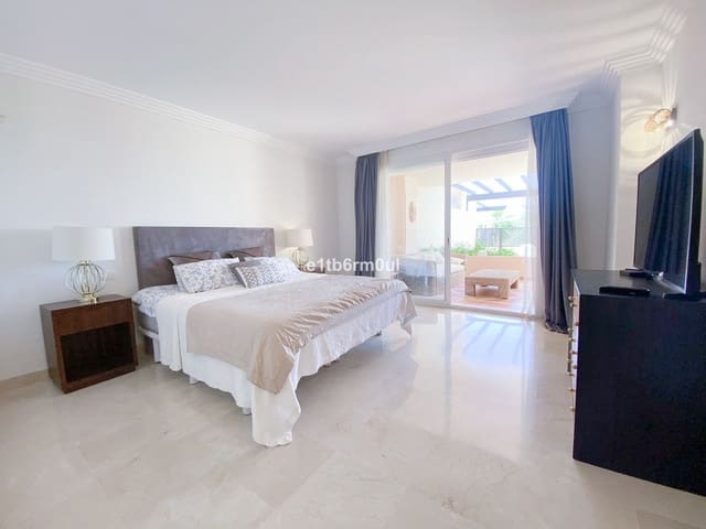 2 makuuhuone Huoneisto myytävänä paikassa Nueva Andalucia, Marbella - 875 000 € (Ref: 9468386)