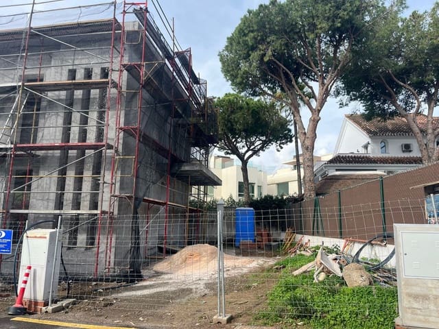 4 sypialnia Willa na sprzedaż w El Rosario, Marbella - 2 500 000 € (Ref: 9468388)