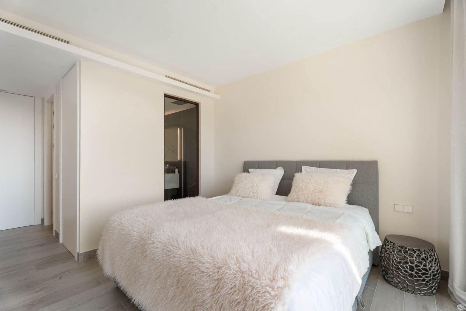 2 quarto Apartamento para venda em Benahavis - 850 000 € (Ref: 9468389)