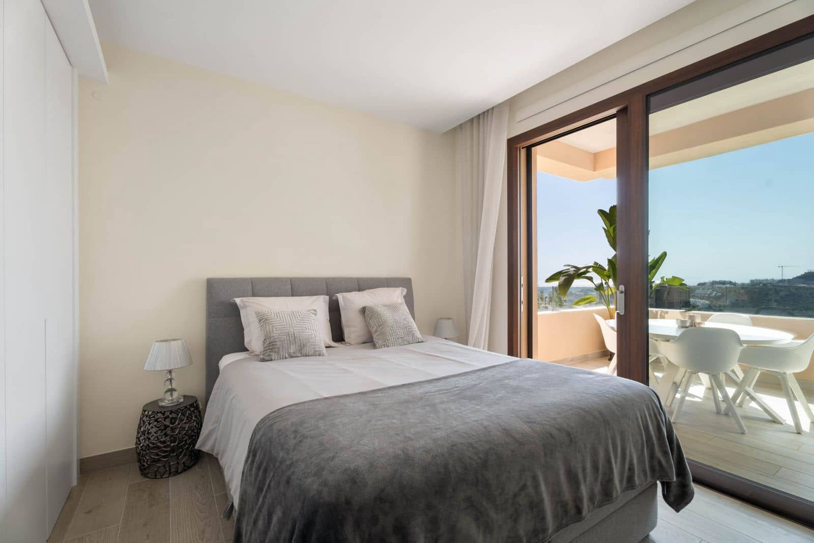 2 quarto Apartamento para venda em Benahavis - 850 000 € (Ref: 9468389)