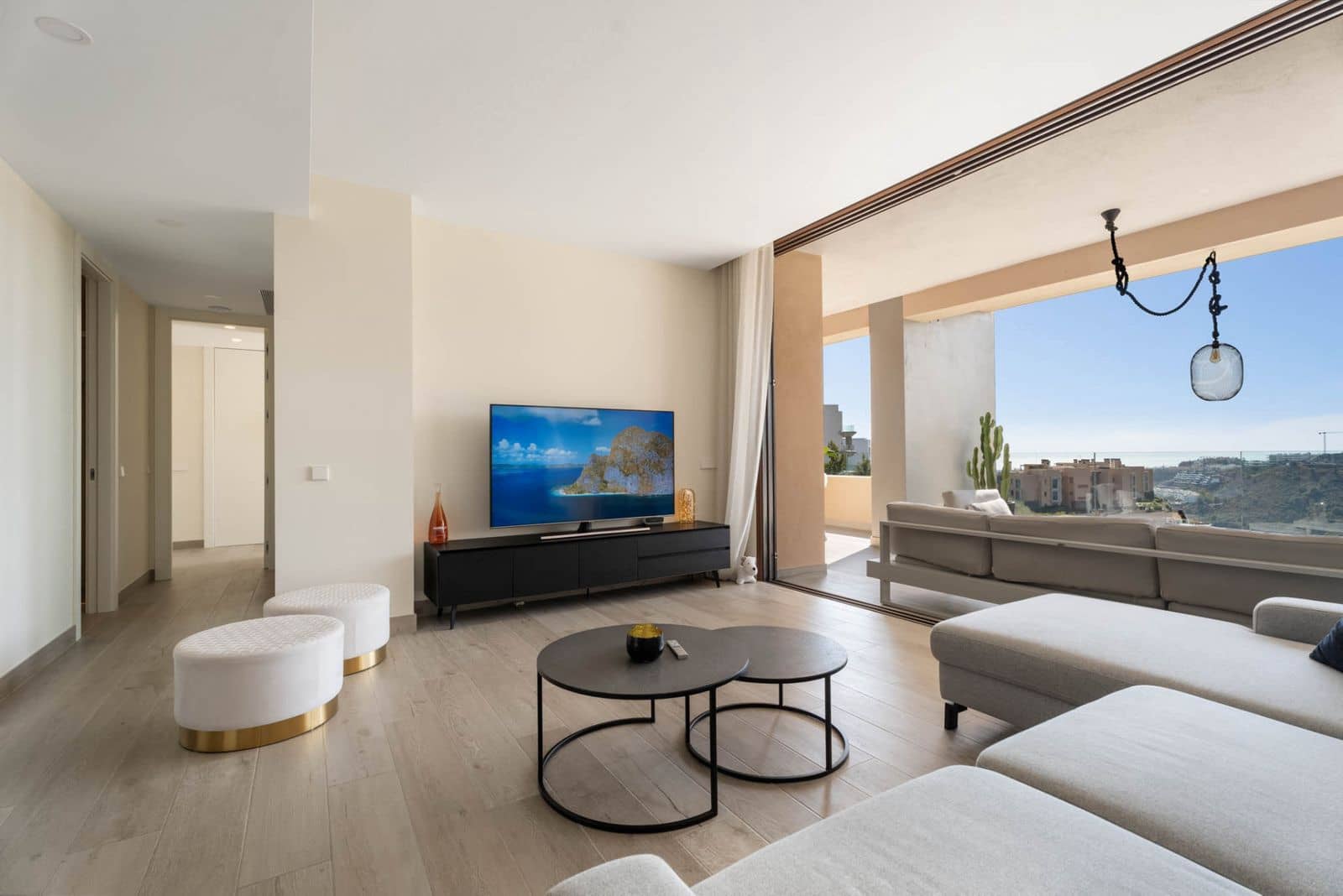 2 quarto Apartamento para venda em Benahavis - 850 000 € (Ref: 9468389)