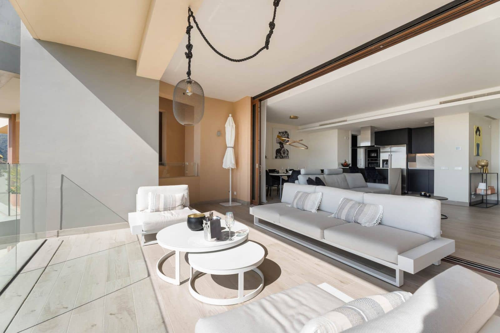 2 quarto Apartamento para venda em Benahavis - 850 000 € (Ref: 9468389)